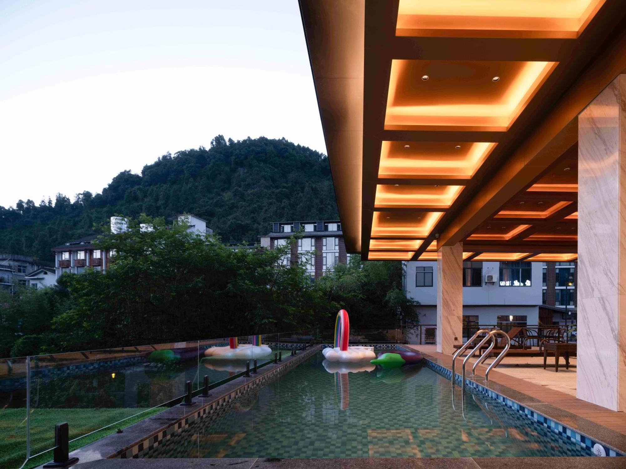 Zhangjiajie Utopia Hotel--Free One Way Pick Up Service Over 2 Nights Dış mekan fotoğraf